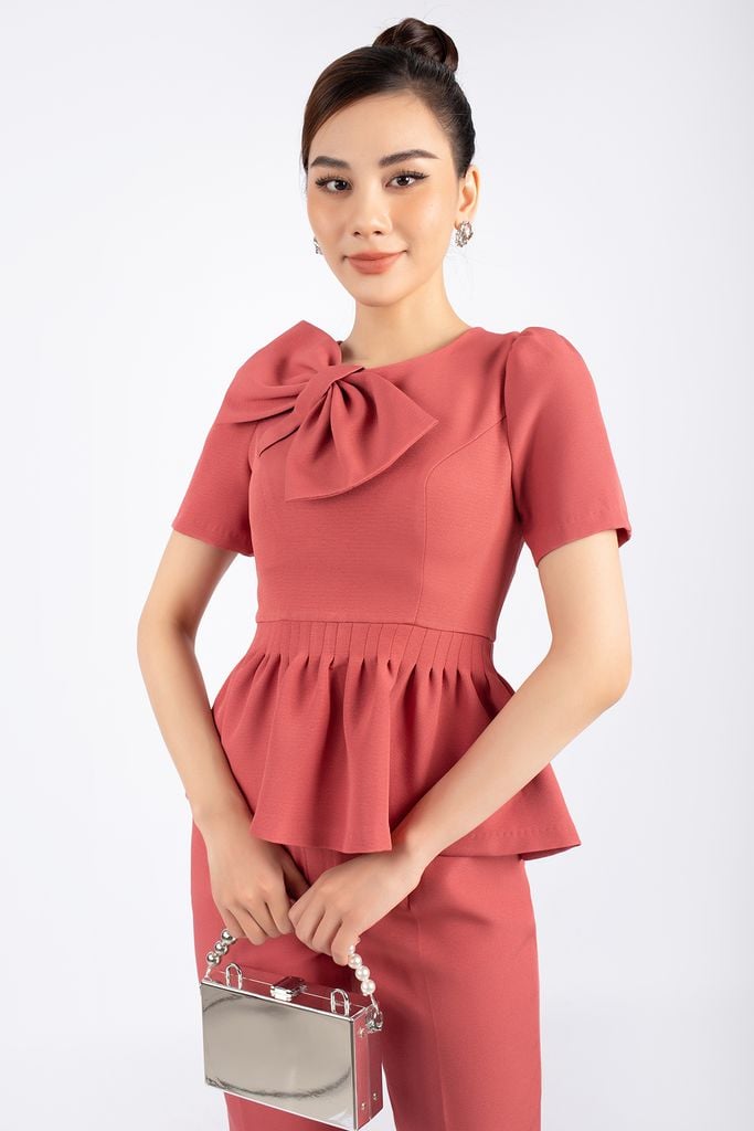 BAK92757 - Áo kiểu công sở vải thô dáng peplum thân phối nơ 3D vạt xếp nếp khóa thân sau - PANTIO