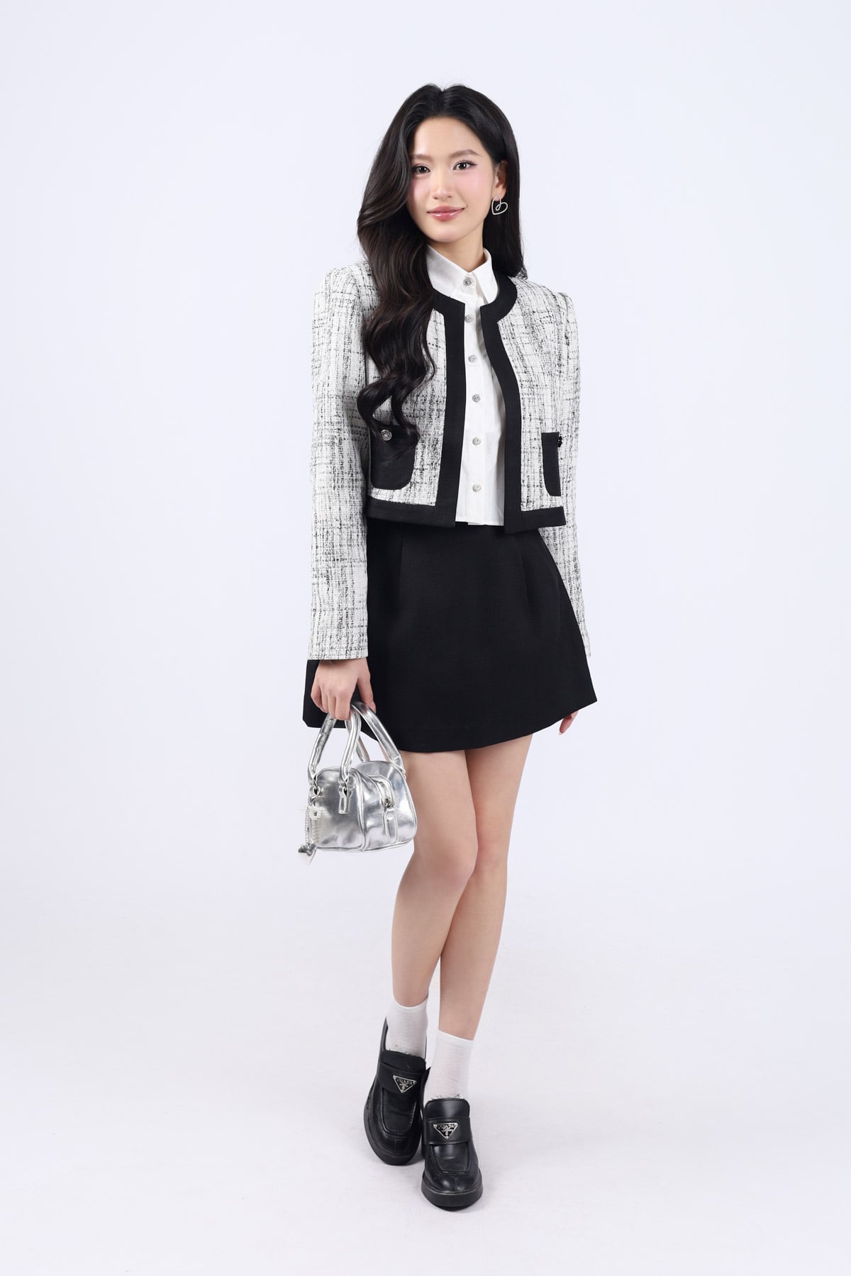 FKM9700 - tylekeo8888 dáng croptop, cổ tròn, túi ốp, tay dài, phối vải thân trước - JAN.