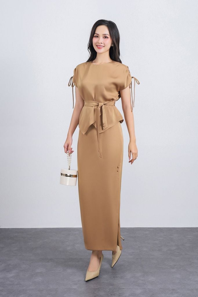 BAS13375 - Áo sơ mi công sở vải tuyp xy dáng suông cổ tròn vai chờm phối dây rút gấu áo vạt lệch tạo kiểu kèm dây đai - PANTIO