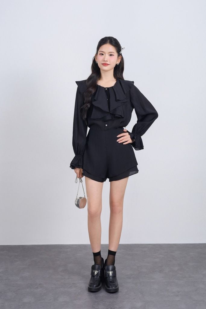 BQN13458 - Quần short vải tơ dáng suông gấu quần xếp tầng tạo kiểu khoá thân sau - JAN.