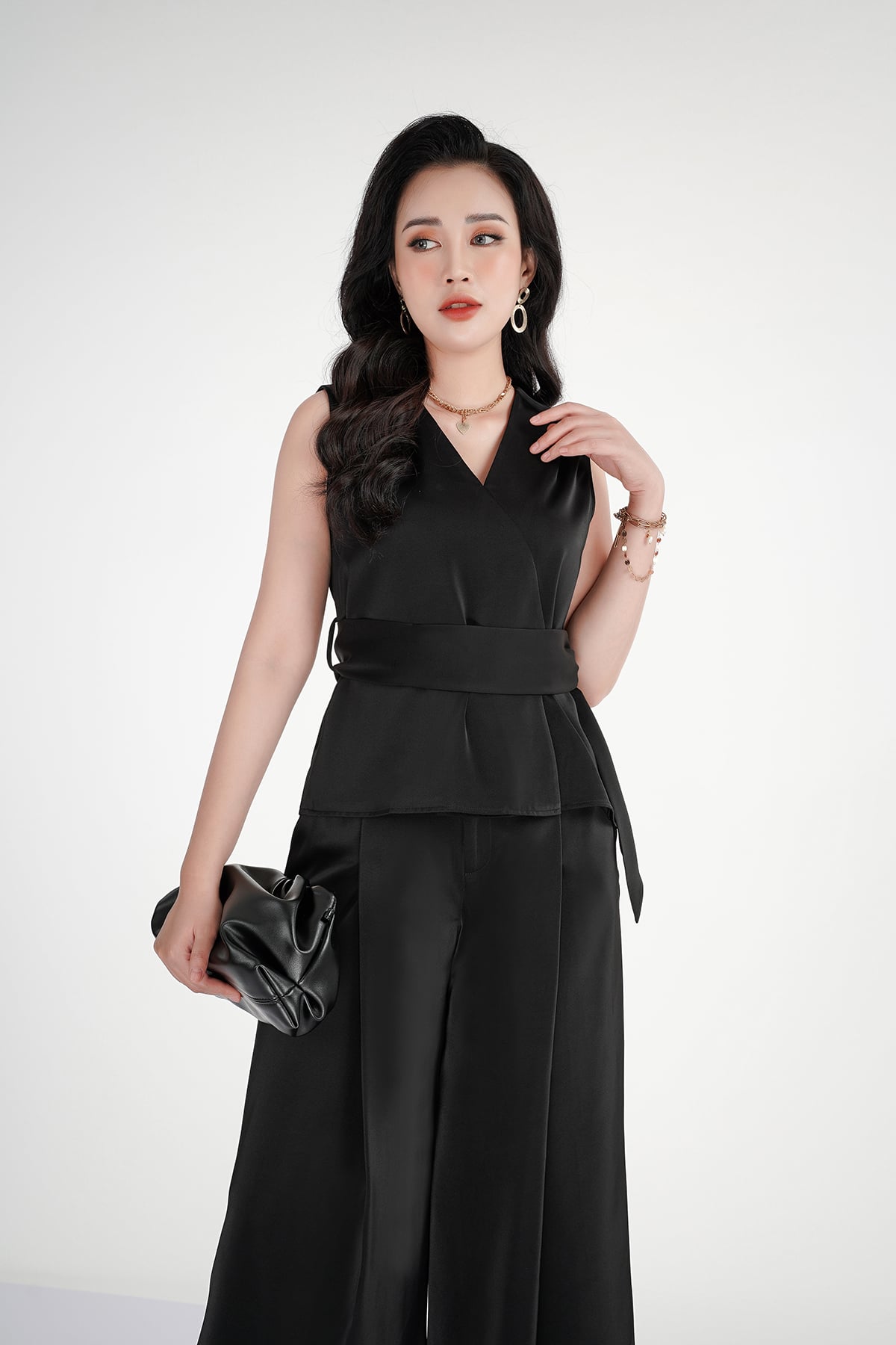 Quần lửng chất liệu lụa dày ống suông BQL32487 - PANTIO