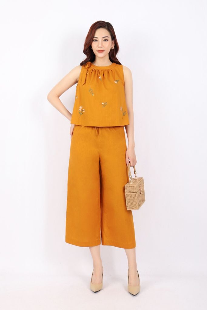BAS32775 - Áo kiểu dạo phố vải linen dáng A cổ nhún phối nơ thân trang trí hình thêu - tỷ lệ kèo 8899