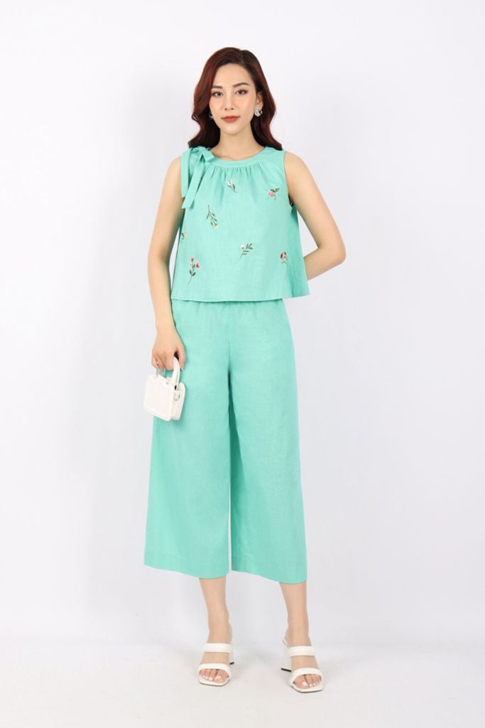 BAS32775 - Áo kiểu dạo phố vải linen dáng A cổ nhún phối nơ thân trang trí hình thêu - tỷ lệ kèo 8899