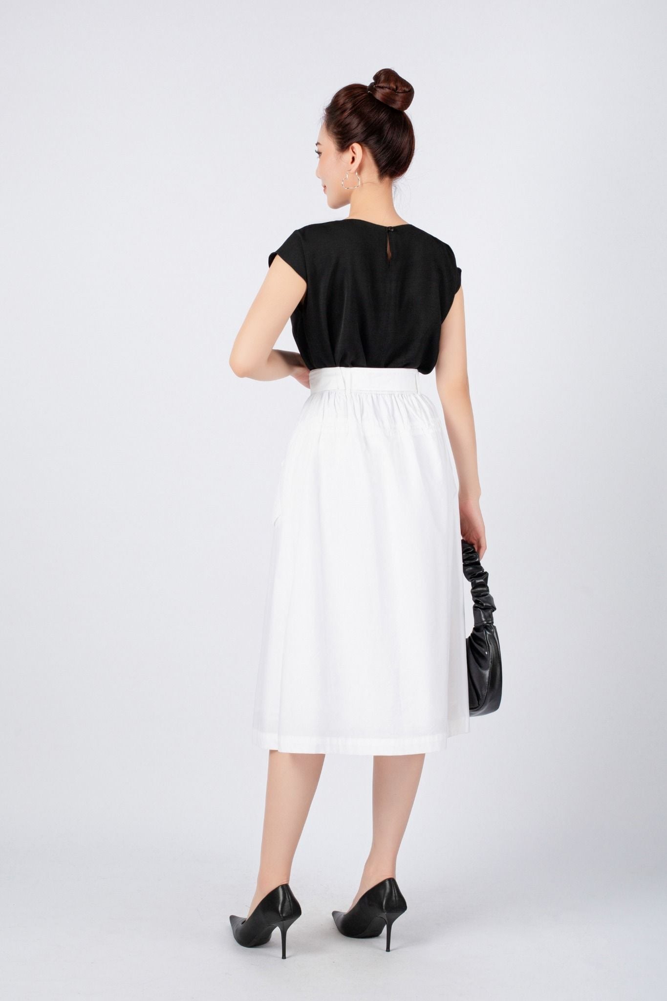 BAS33029 - Áo kiểu dạo phố vải thô đũi dáng suông cổ tròn vai chờm gấu bo chun tạo kiểu - PANTIO