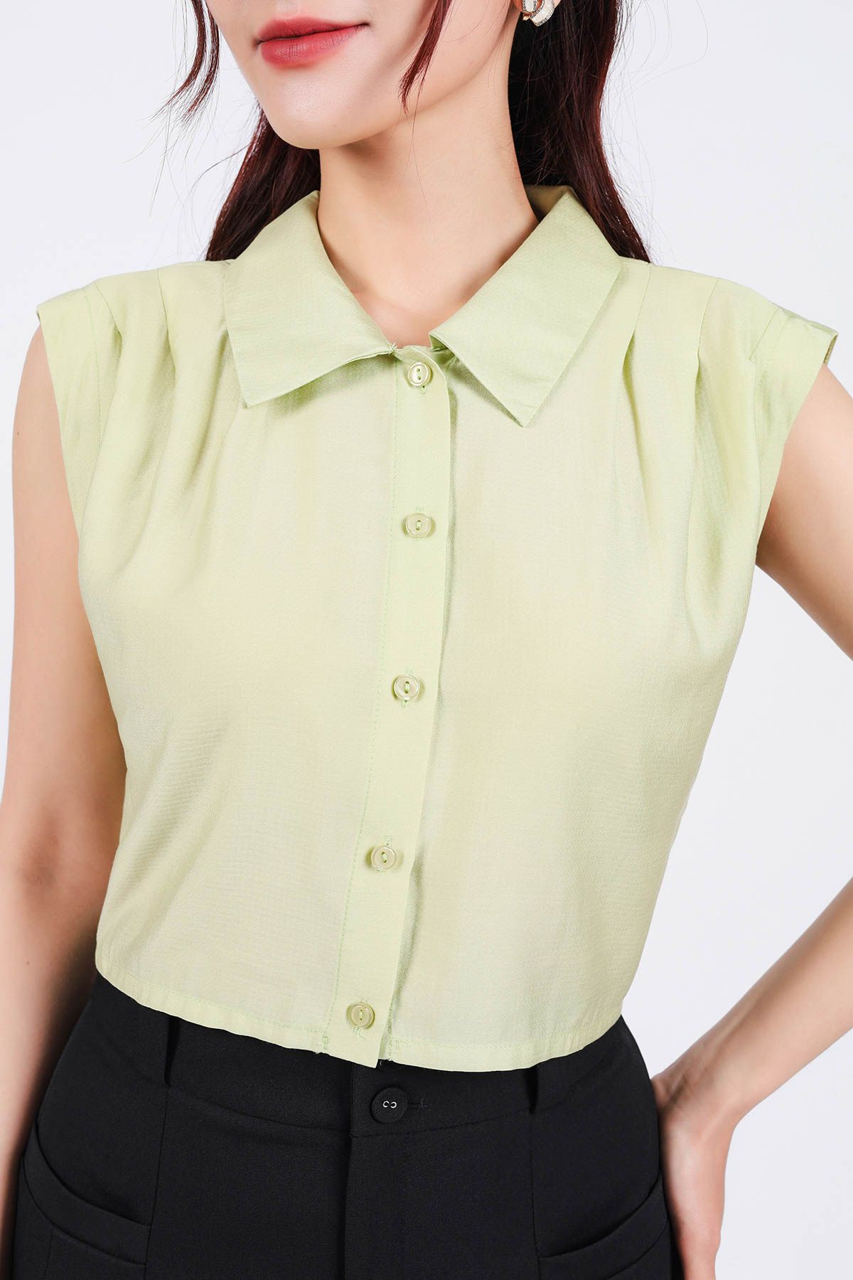 BAS33059 - Áo sơ mi công sở vải tơ dáng croptop cổ đức tay chờm vai xếp ly tạo kiểu cạp chun - PANTIO
