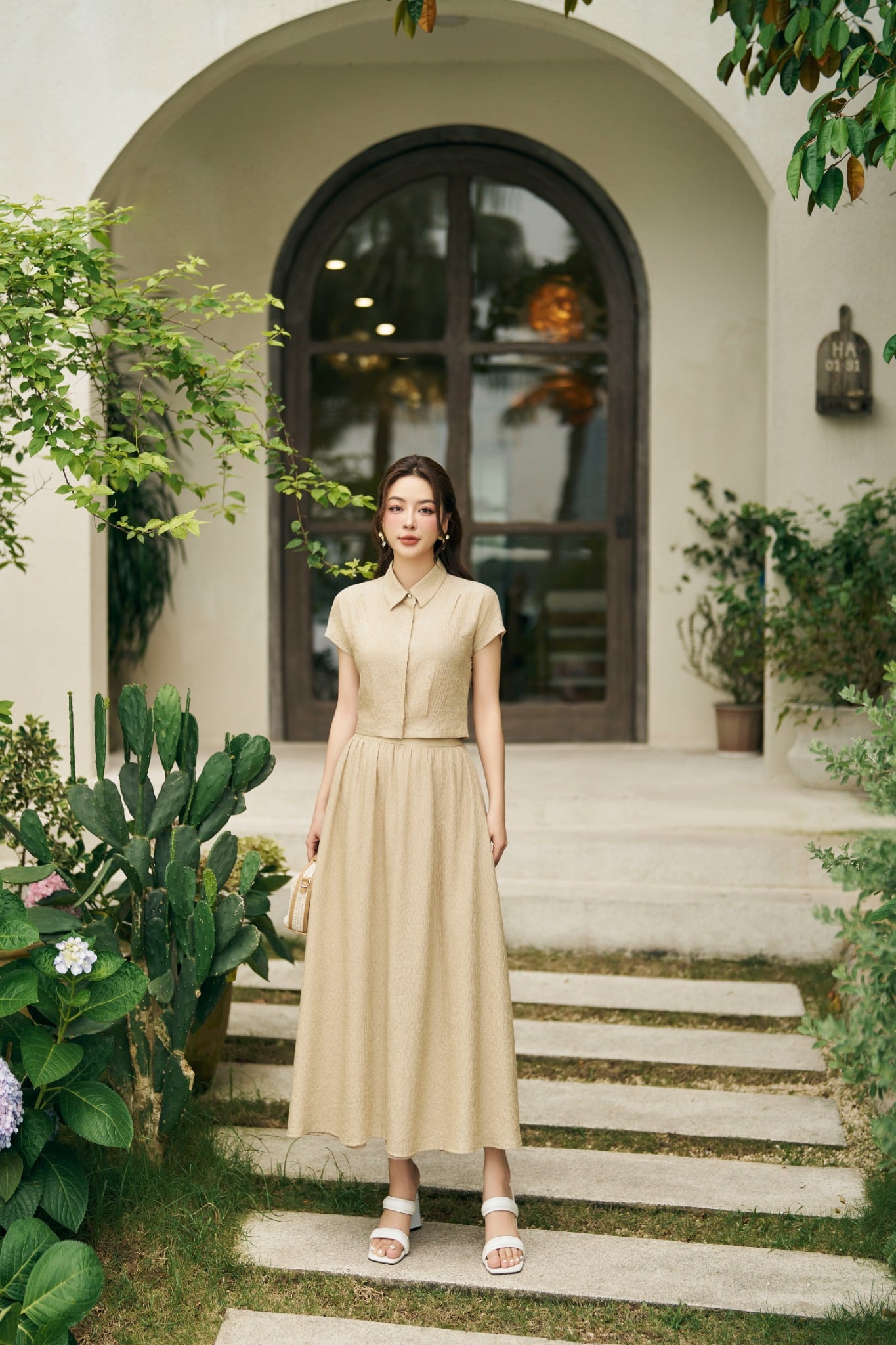 BJD33061 - Chân váy công sở vải tơ nhăn dáng xoè có lót habutai caph sau phối chun - PANTIO