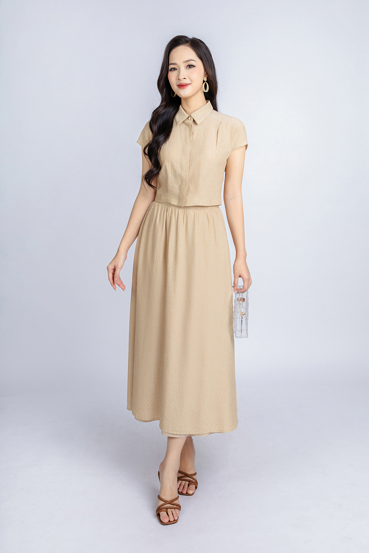 BAS33061 - Áo sơ mi công sở vải tơ nhăn dáng croptop cổ đức vai chờm tay liền - PANTIO