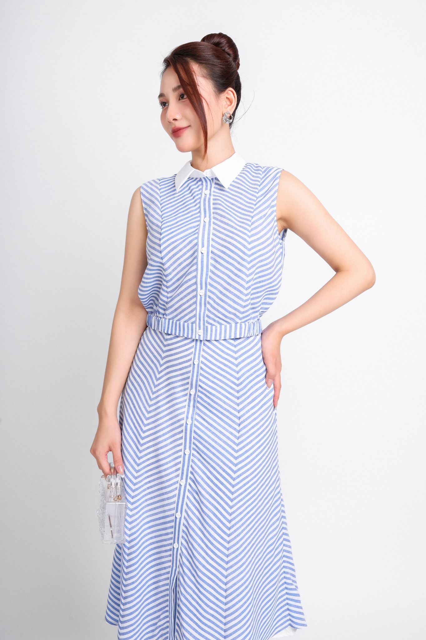 BJD33065 - Chân váy công sở vải thô dáng suông có lót vải lụa boi dáng A thân nẹp phối khuy trang trí khoá thân sau - PANTIO