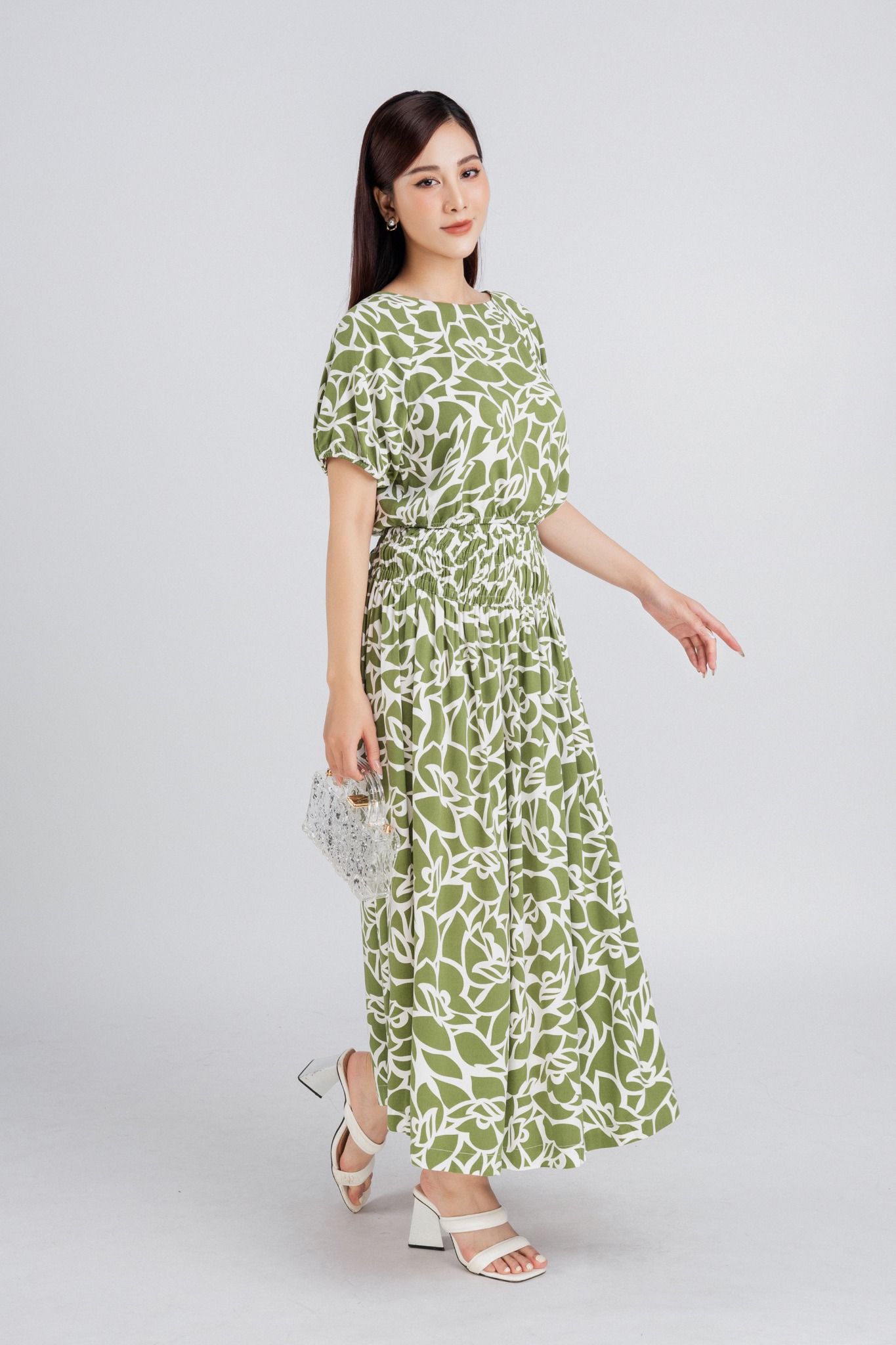 BAS33078 - Áo kiểu dạo phố vải thô đũi dáng suông gấu áo bo chun tạo kiểu - PANTIO