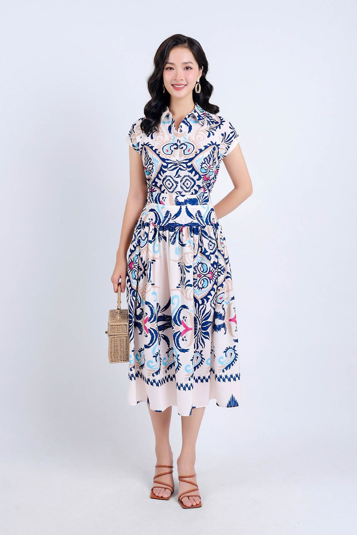 BAS33102 - Áo kiểu dạo phố vải thô lụa dáng suông cổ đức ngắn tay cài khuy thân trước - PANTIO