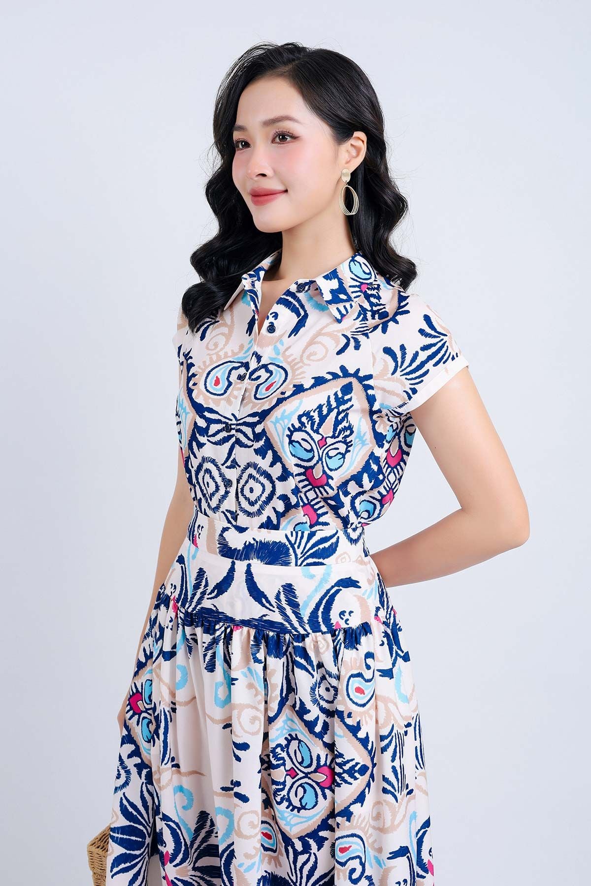 BAS33102 - Áo kiểu dạo phố vải thô lụa dáng suông cổ đức ngắn tay cài khuy thân trước - PANTIO