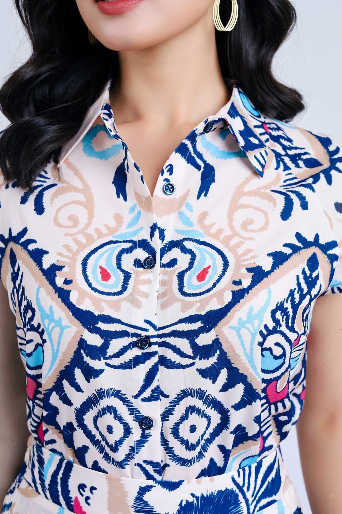 BAS33102 - Áo kiểu dạo phố vải thô lụa dáng suông cổ đức ngắn tay cài khuy thân trước - PANTIO