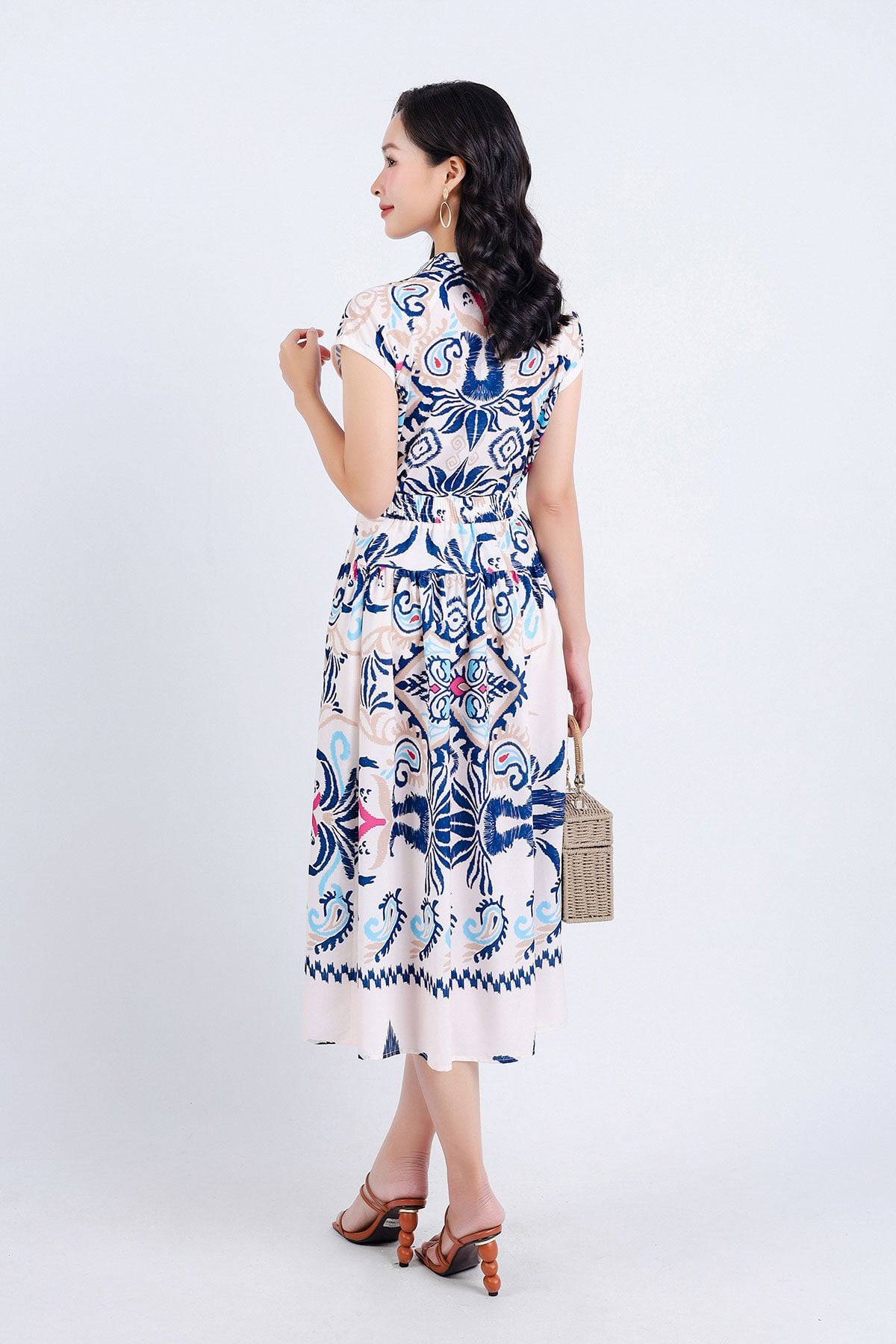 BAS33102 - Áo kiểu dạo phố vải thô lụa dáng suông cổ đức ngắn tay cài khuy thân trước - PANTIO