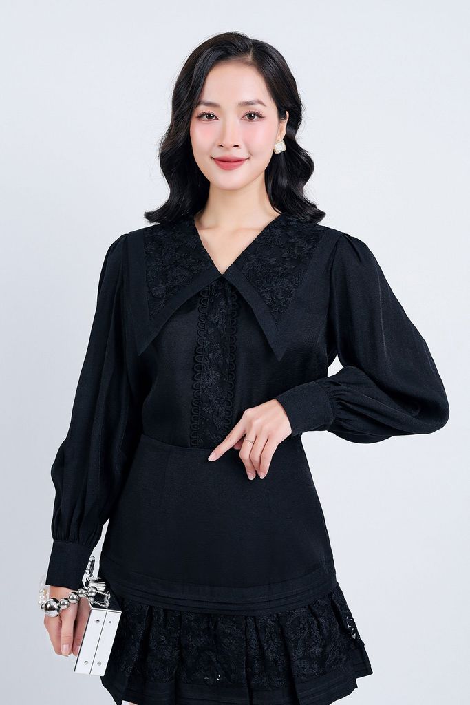 BJN33112 - Chân váy ngắn vải tơ hai lớp lót habutai gấu váy xếp ly phối ren hoa trang trí khoá thân sau - PANTIO