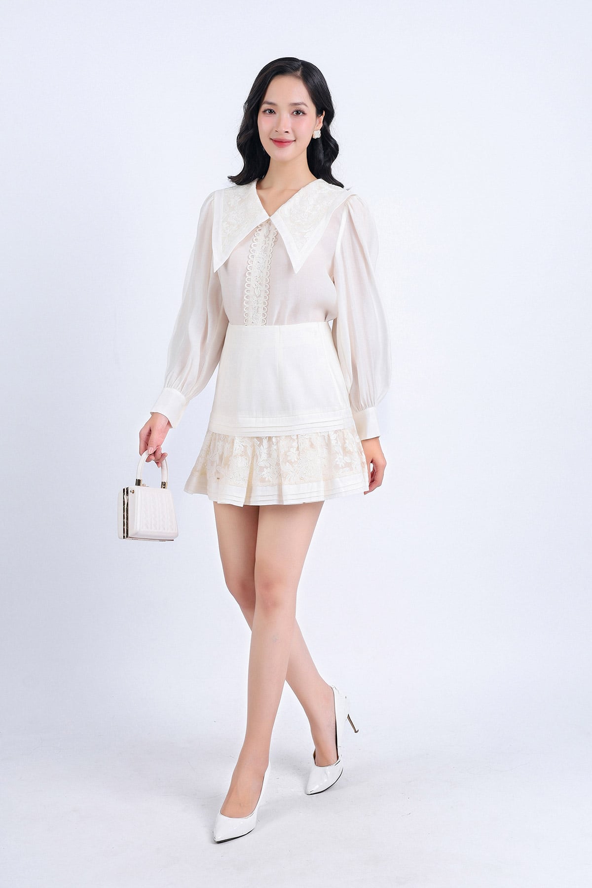 BAS33112 - Áo sơ mi công sở vải tơ dáng suông cổ bẻ ve bản to phối ren hoa tạo kiểu tay dài thân áo phối ren trang trí - PANTIO