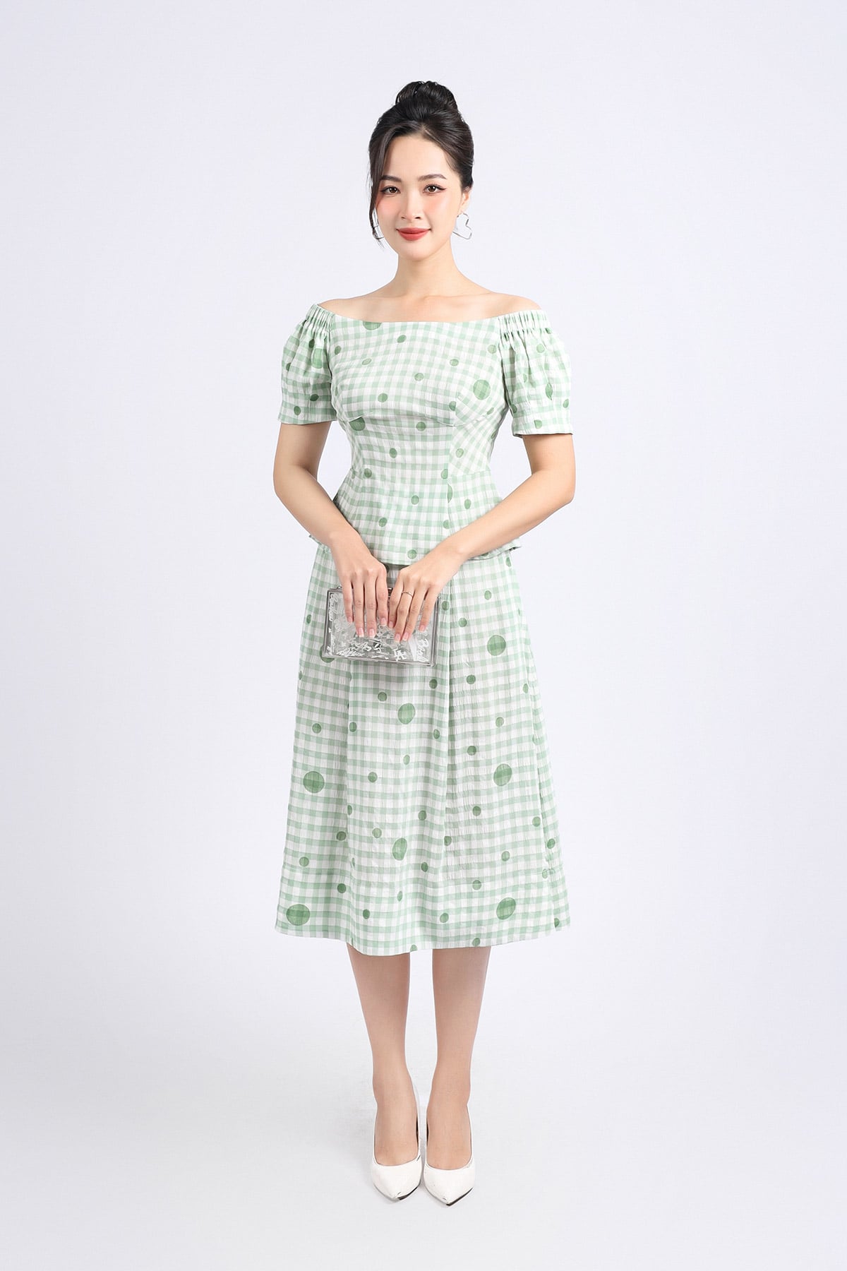 BAS33117 - Áo sơ mi kiểu vải thô mỏng kẻ ô dáng ôm cổ thuyền tay chun co giãn thân sau phối chun - PANTIO