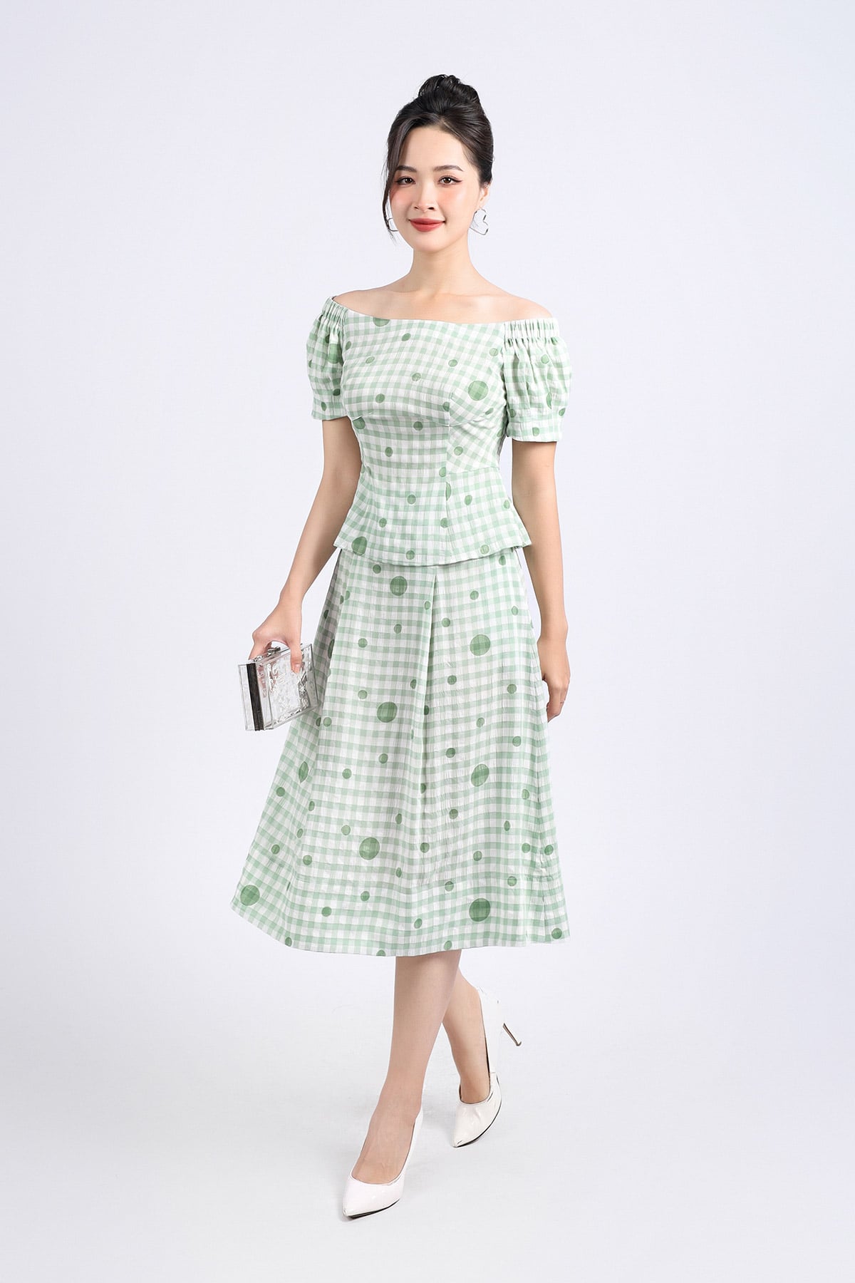 BAS33117 - Áo sơ mi kiểu vải thô mỏng kẻ ô dáng ôm cổ thuyền tay chun co giãn thân sau phối chun - PANTIO