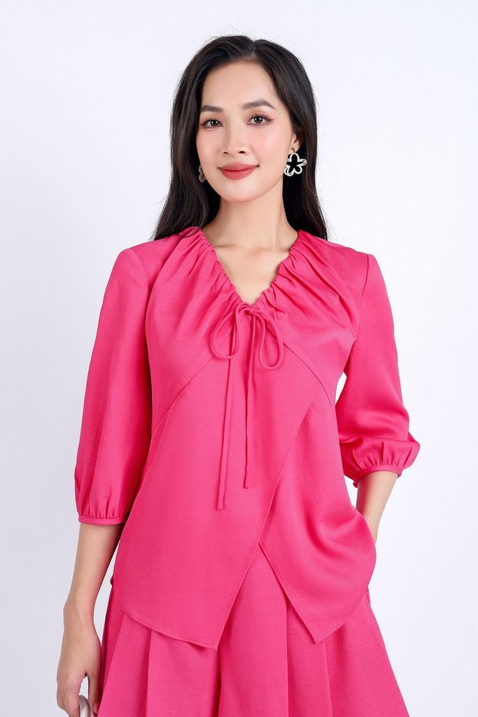 BAS33121 - Áo kiểu dạo phố vải lụa dày dáng suông cổ chữ V nhún tạo kiểu tay lửng thân áo xẻ tà - PANTIO