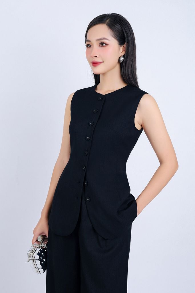 BAS33132 - Áo kiểu công sở vải thô đũi cổ tròn không tay phối khuy bọc thân trước - PANTIO