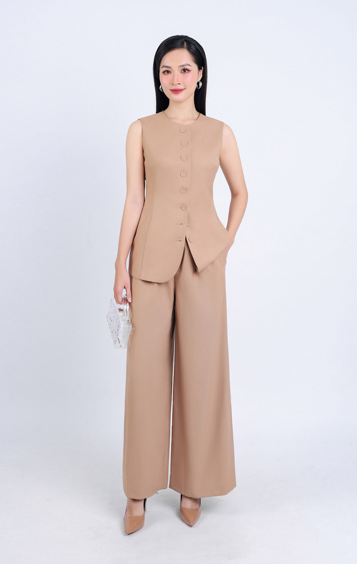 BAS33132 - Áo kiểu công sở vải thô đũi cổ tròn không tay phối khuy bọc thân trước - PANTIO