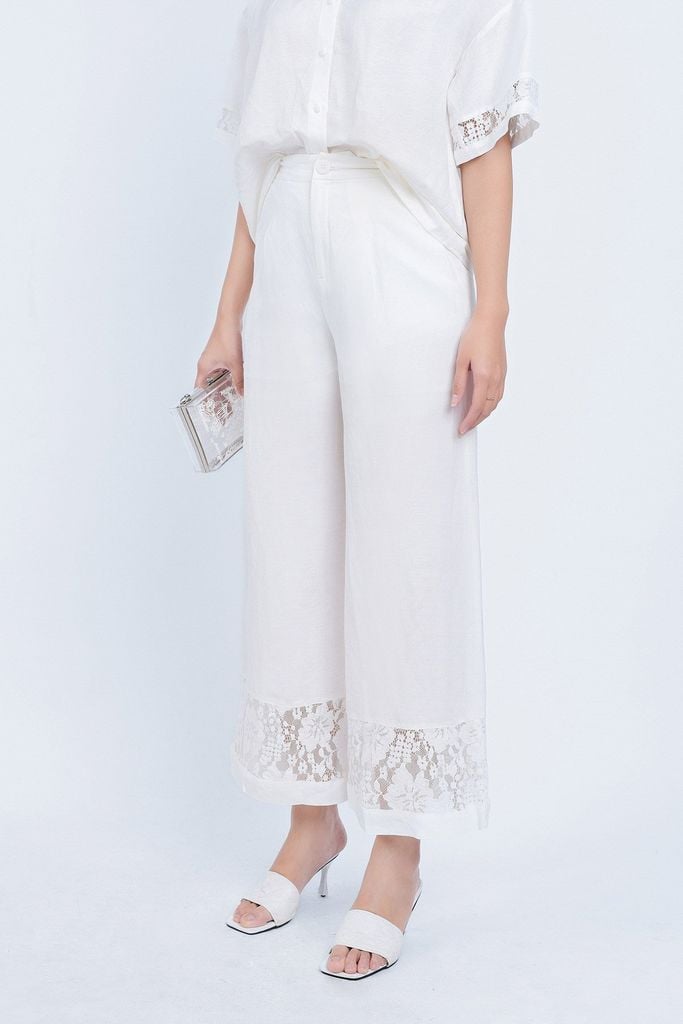 BQD33134 - Quần dài dạo phố vải Linen dáng suông gấu quần phối ren hoa tạo kiểu khóa thân trước - PANTIO