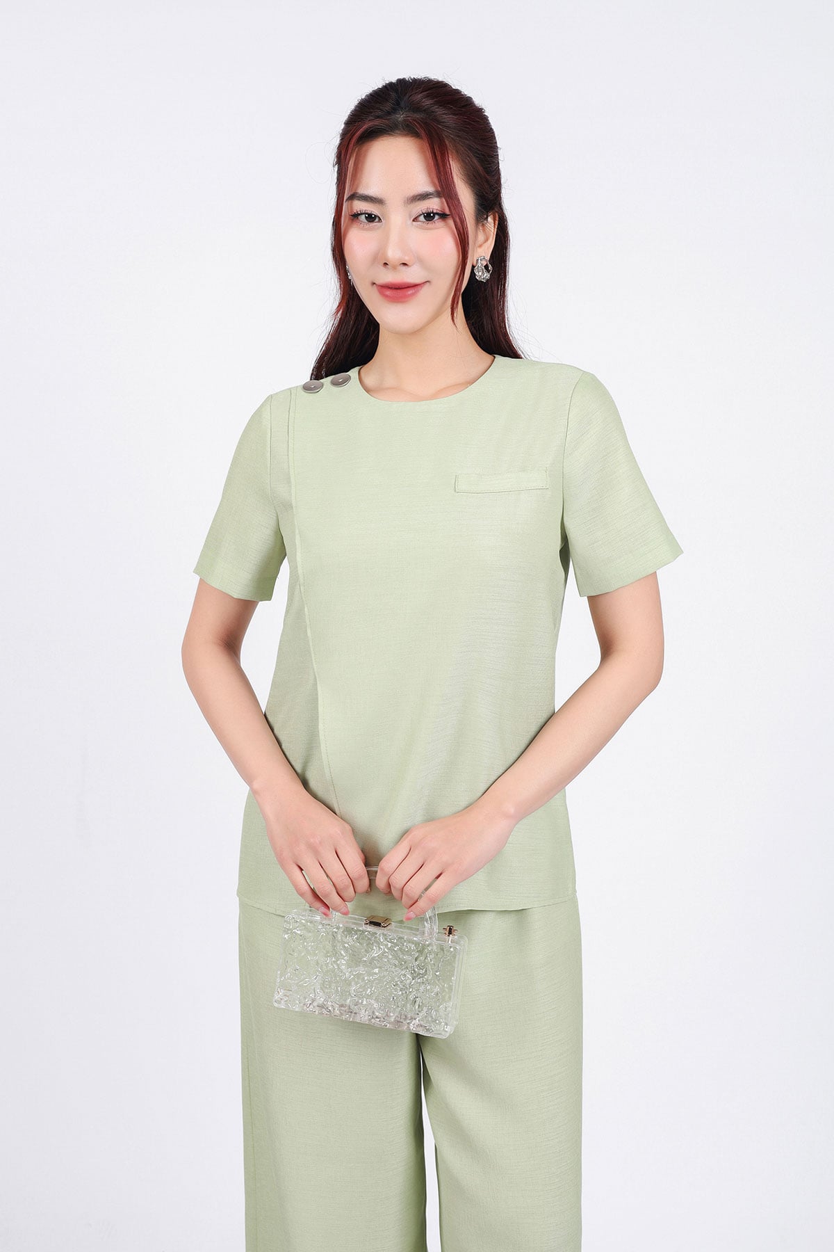 BAS33142 - Áo kiểu dạo phố vải thô đũi dáng suông cổ tròn vai đính khuy kim loại trang trí tay cộc thân áo xẻ tà lệch - tỷ lệ kèo 8899