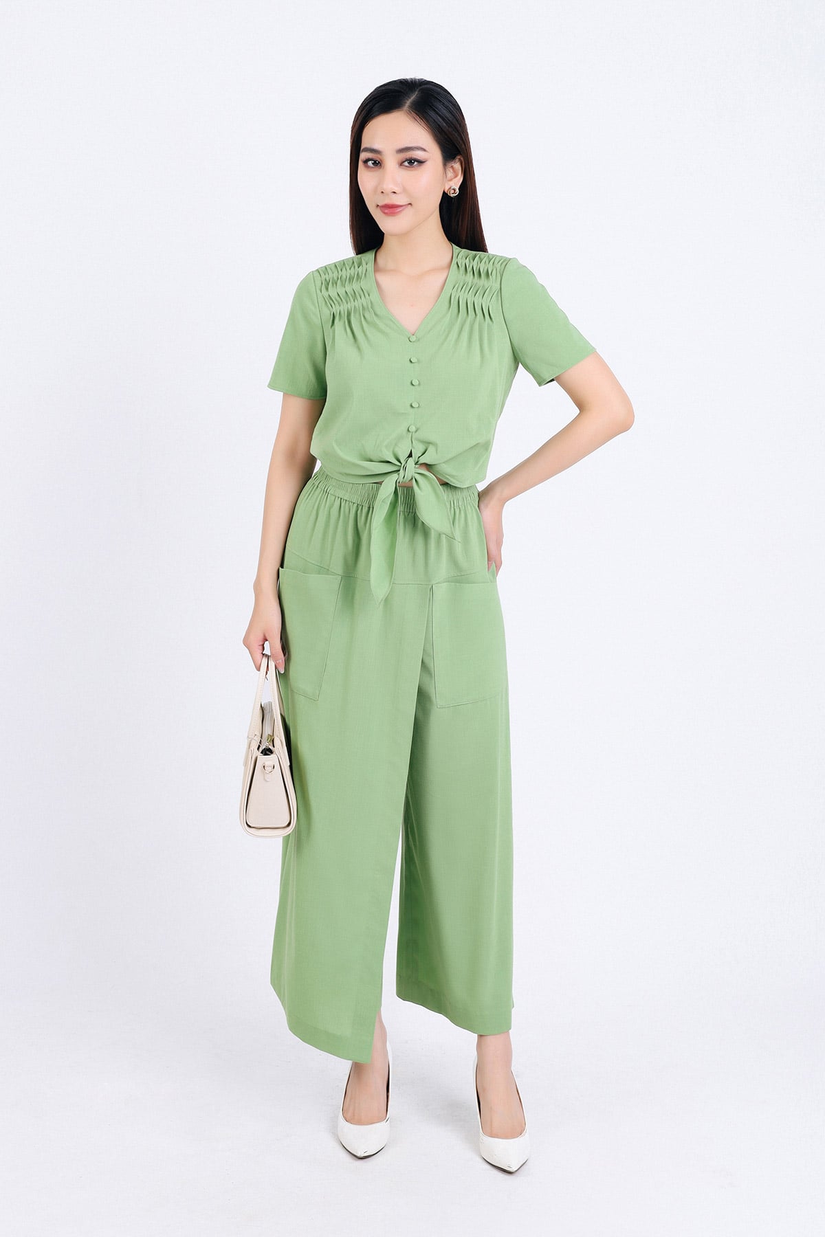 BQL33147 - Quần lửng dạo phố vải thô mỏng dáng suông phối vạt lệch có túi quần trang trí cạp bản chun - PANTIO