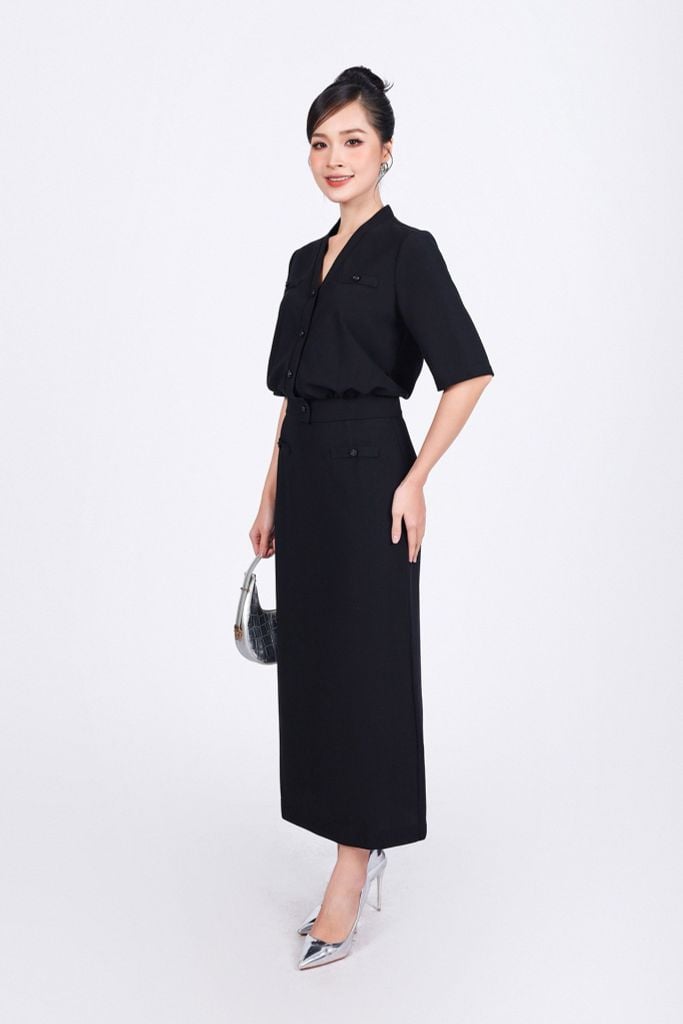 BAS33151 - Áo kiểu công sở vải len dáng suông cổ xẻ V tay lửng thân áo đính khuy thời trang có nắp túi ốp tạo kiểu - PANTIO