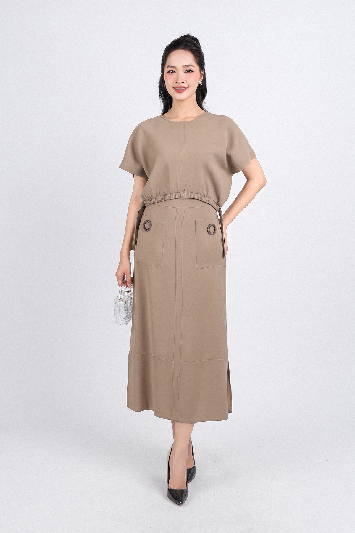 BAS33159 - Áo sơ mi kiểu dạo phố vải tuytsi dáng lửng cổ tròn cạp bo chun thân áo phối dây trang trí - PANTIO