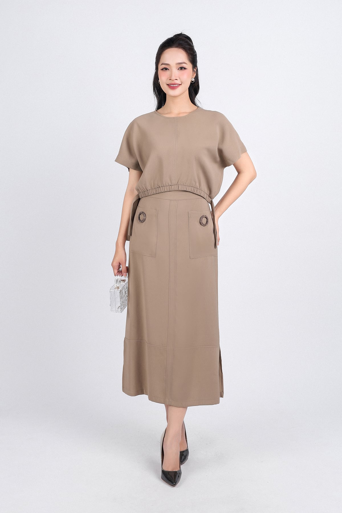 BJD33159 - Chân váy công sở vải tuytsi dáng suông dài cạp chun thân váy có túi phối khuy trang trí - PANTIO