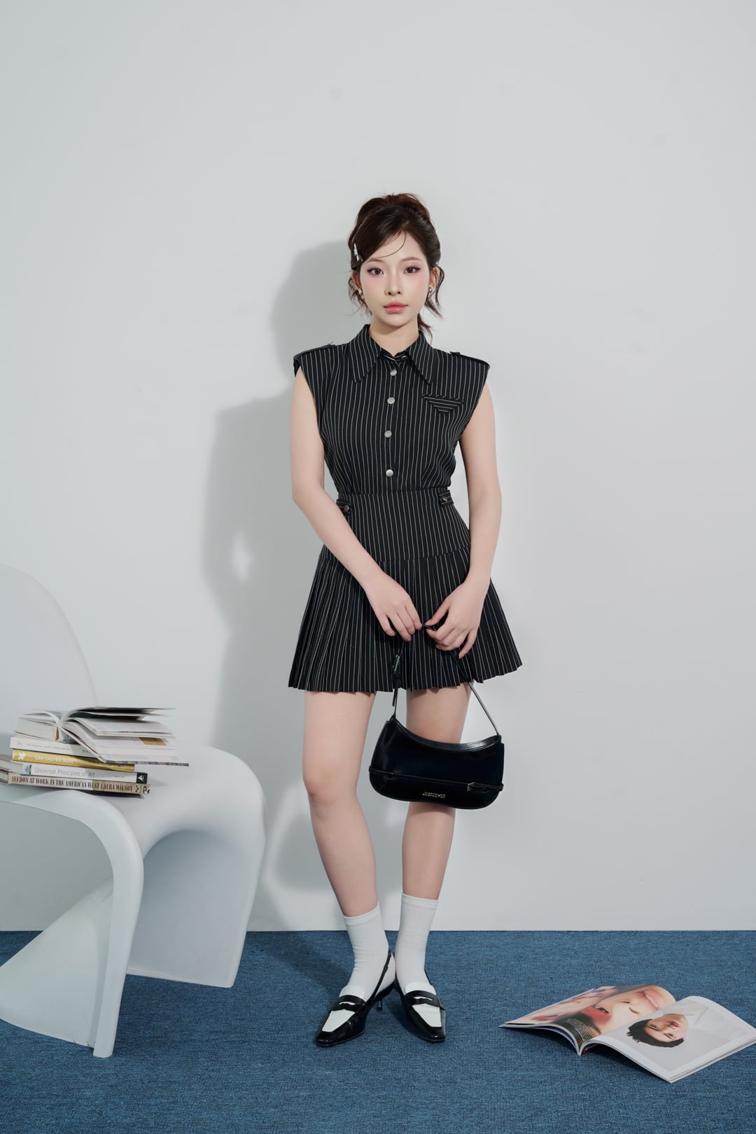 BJN33278 - Chân váy vải thô kẻ dáng xòe cạp liền, cắt ngang hông chân váy xếp ly - JAN.