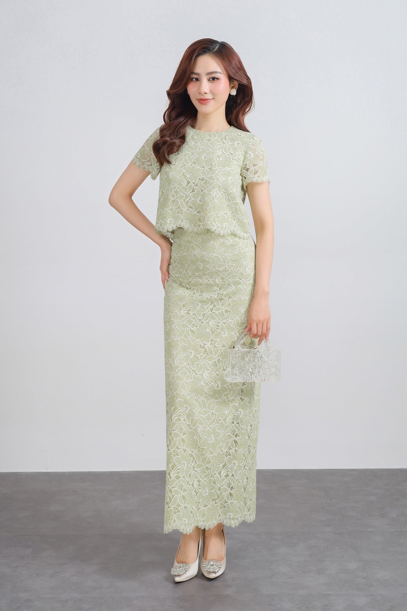 BAS33410 - Áo sơ mi vải ren mảng hai lớp dáng lửng cổ tròn tay ngắn thời trang - PANTIO