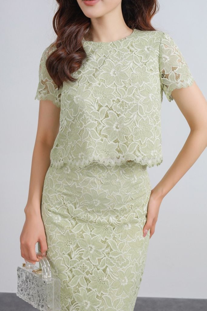 BAS33410 - Áo sơ mi vải ren mảng hai lớp dáng lửng cổ tròn tay ngắn thời trang - PANTIO
