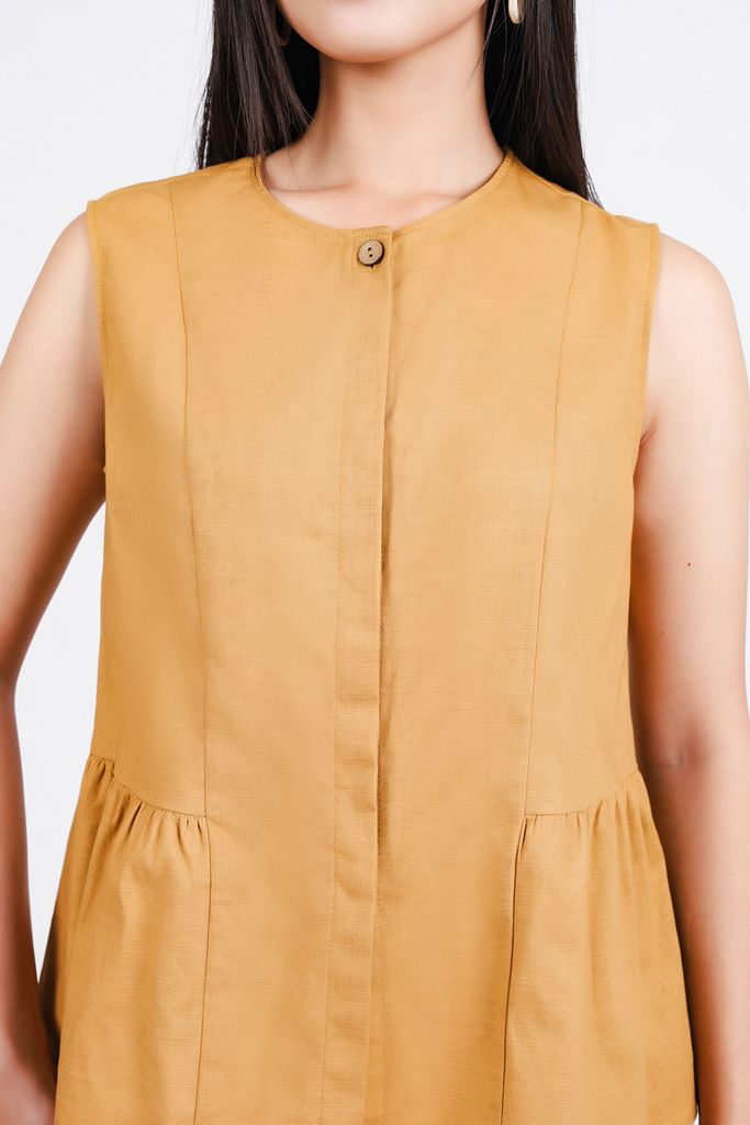 BAS33456 - Áo sơ mi kiểu vải linen dáng suông cổ tròn không tay thân áo xếp nhún tạo xoè - PANTIO