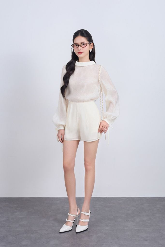 BAS33523 - Áo sơ mi kiểu vải tơ hoa dáng suông cổ tròn tay dài bo gấu tay tạo kiểu - JAN.