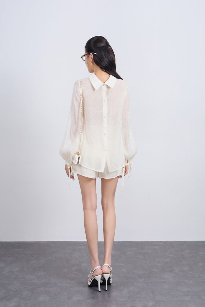 BAS33523 - Áo sơ mi kiểu vải tơ hoa dáng suông cổ tròn tay dài bo gấu tay tạo kiểu - JAN.