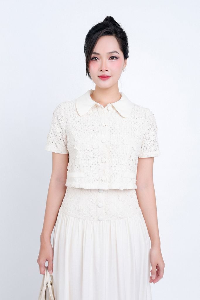 BAS34160 - Áo sơ mi công sở vải tơ phối ren hoa cổ đức dáng croptop thân phối khuy bọc trang trí - PANTIO