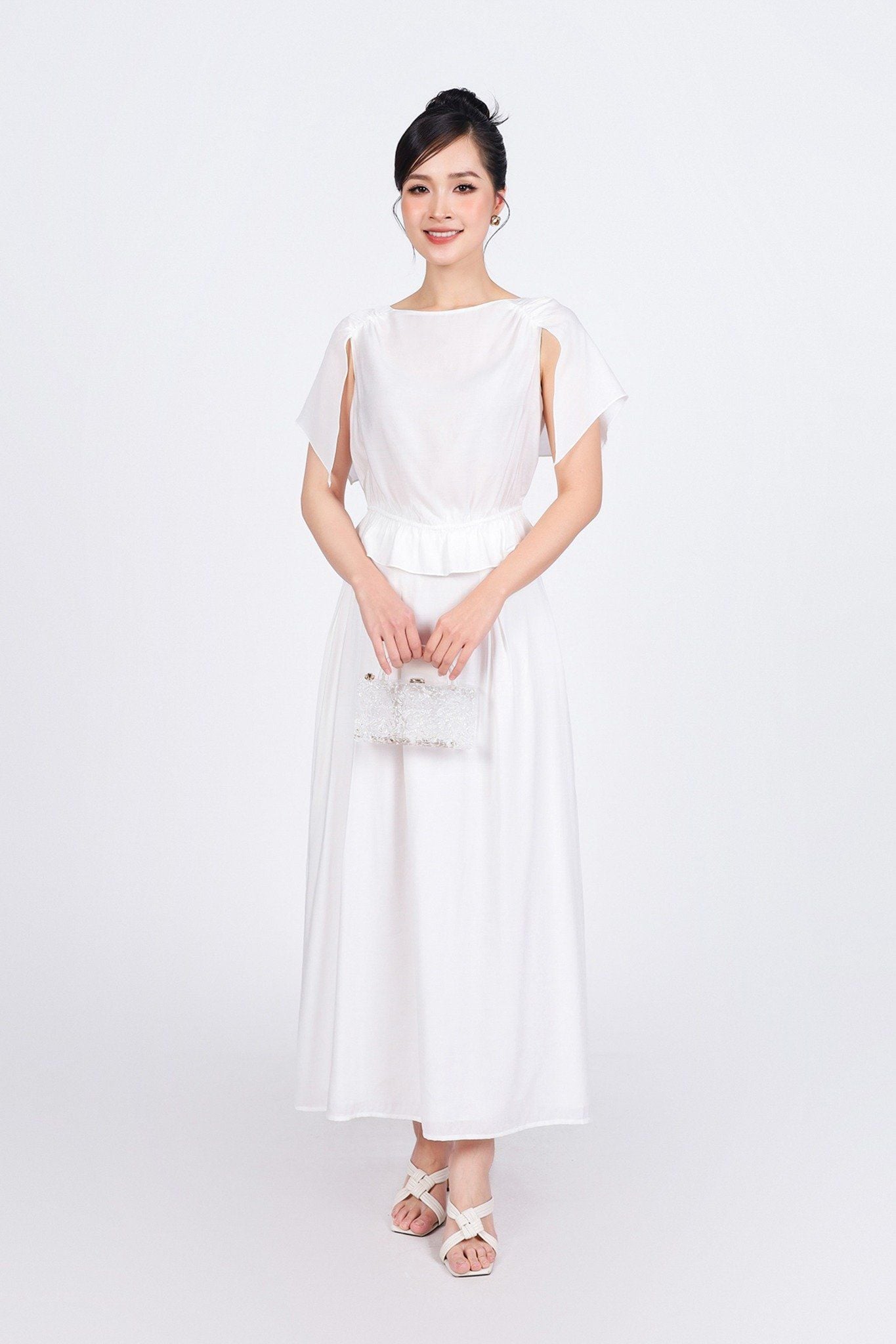 BAS53205 - Áo kiểu dạo phố vải tơ dáng suông cổ thuyền tay cánh tiên xẻ tà thân áo bo chun eo tạo kiểu - PANTIO