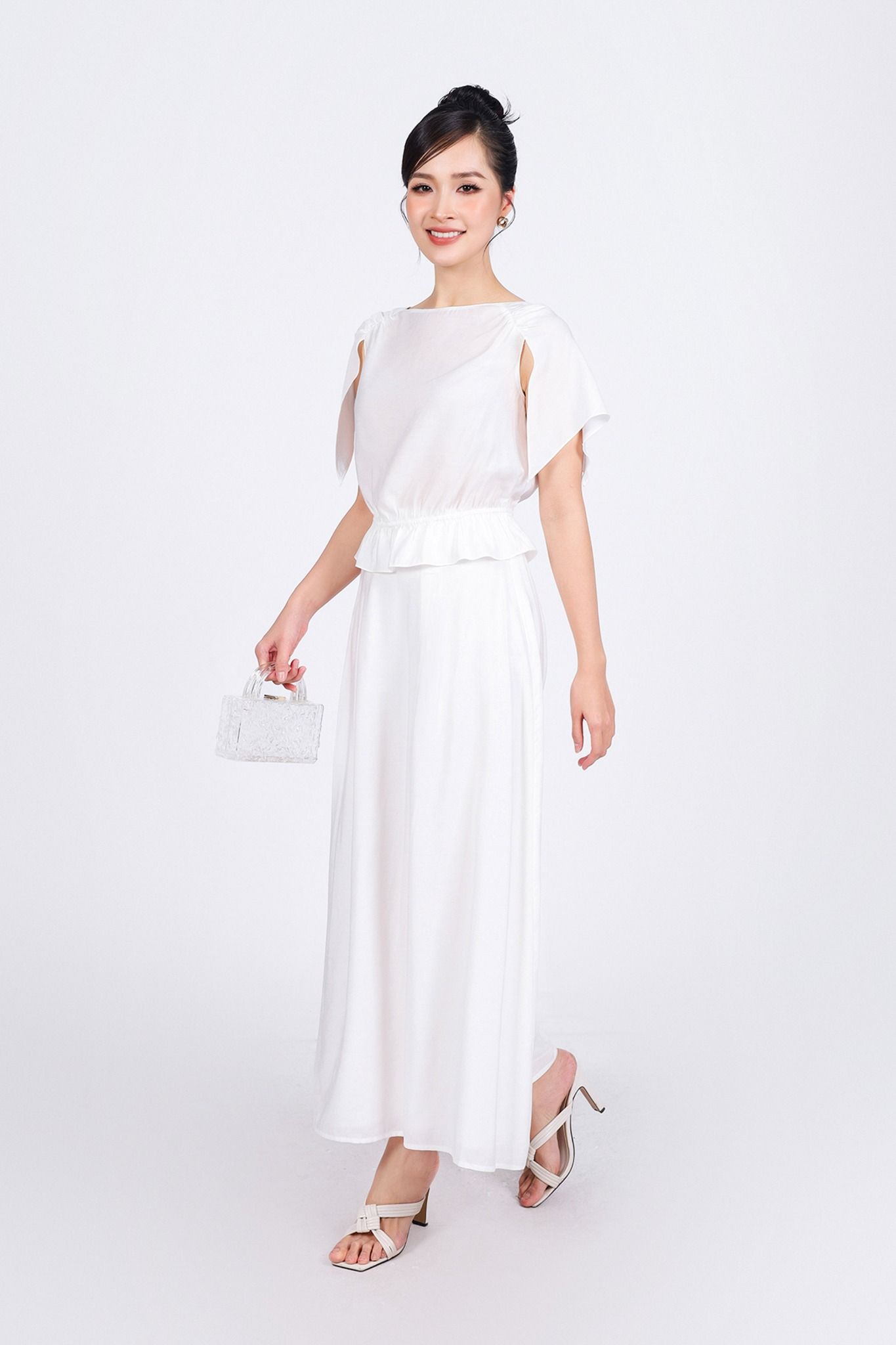 BAS53205 - Áo kiểu dạo phố vải tơ dáng suông cổ thuyền tay cánh tiên xẻ tà thân áo bo chun eo tạo kiểu - PANTIO