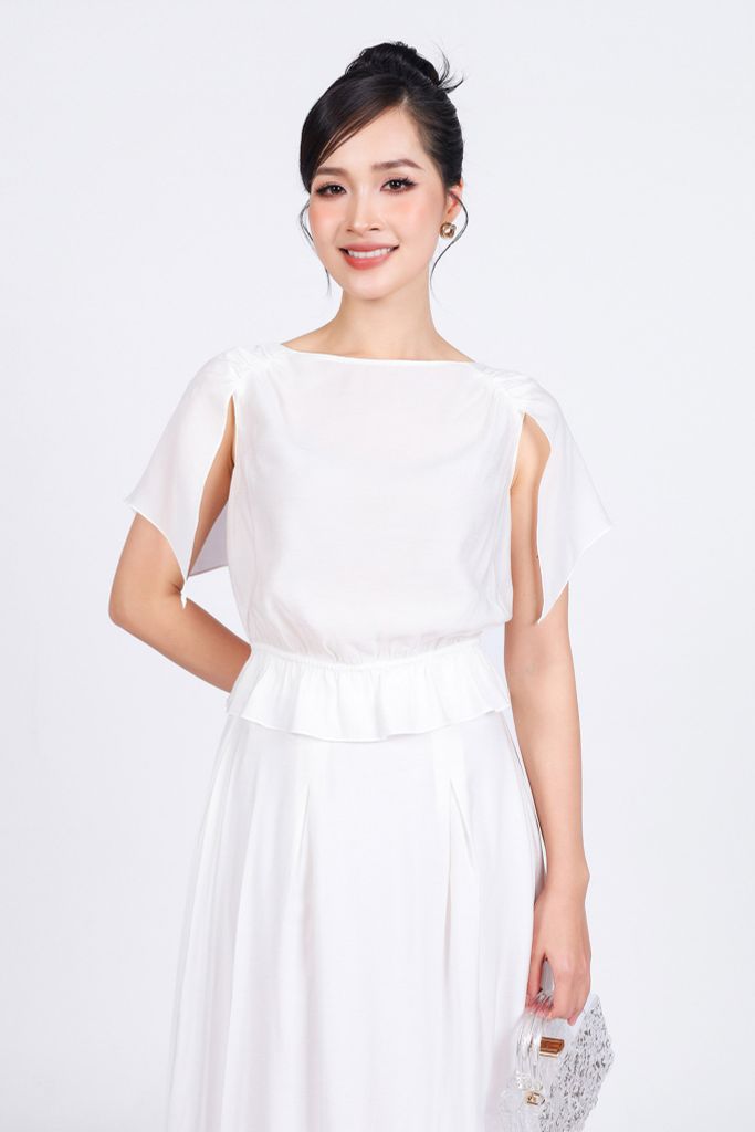 BAS53205 - Áo kiểu dạo phố vải tơ dáng suông cổ thuyền tay cánh tiên xẻ tà thân áo bo chun eo tạo kiểu - PANTIO