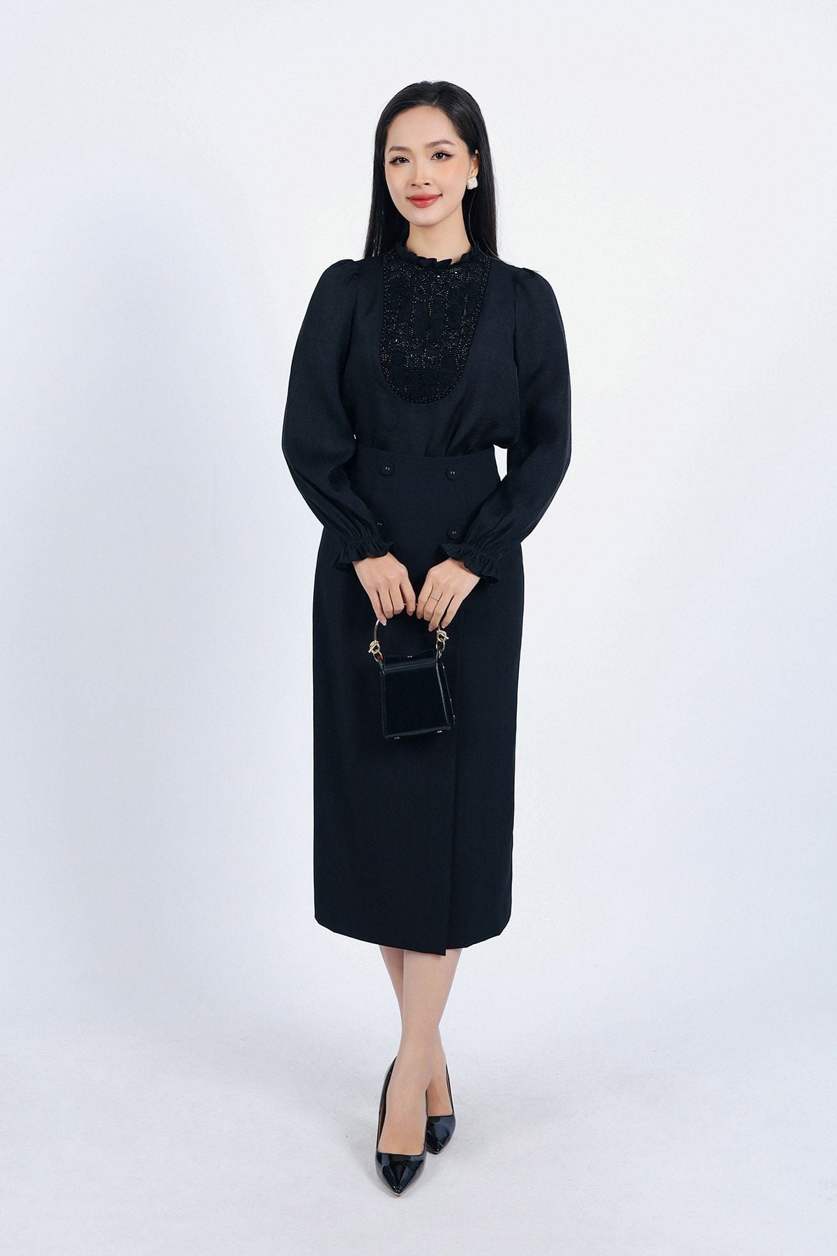 FJD51185 - Chân váy công sở vải thô đũi dáng suông thân váy phối tà lệch eo đính khuy bọc trang trí - PANTIO