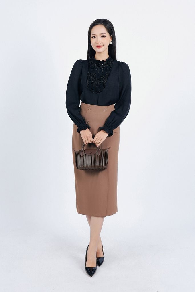 FJD51185 - Chân váy công sở vải thô đũi dáng suông thân váy phối tà lệch eo đính khuy bọc trang trí - PANTIO
