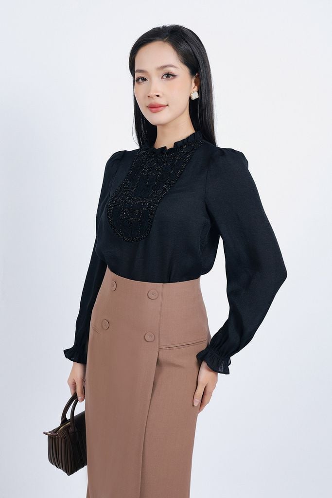 BAS73176 - Áo sơ mi công sở vải tơ dáng suông cổ xếp ly tay bồng nhẹ thân áo phối ren hoa đính đá trang trí - PANTIO
