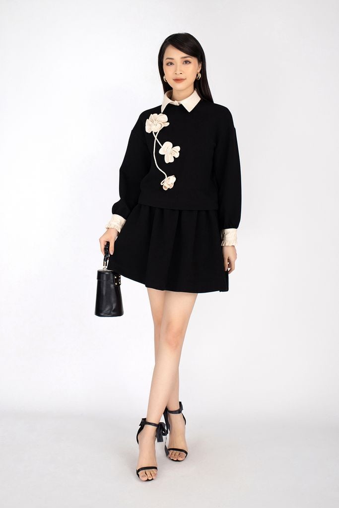 BAS92557 - Áo sơ mi chất liệu vải thô dáng suông, gắn hoa nổi dài tay - PANTIO