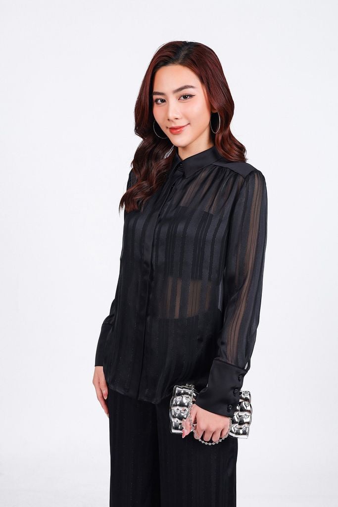 BAS93258 - Áo sơ mi công sở vải lụa dày dáng suông cổ đức thân áo hoạ tiết đường gân thời trang - PANTIO