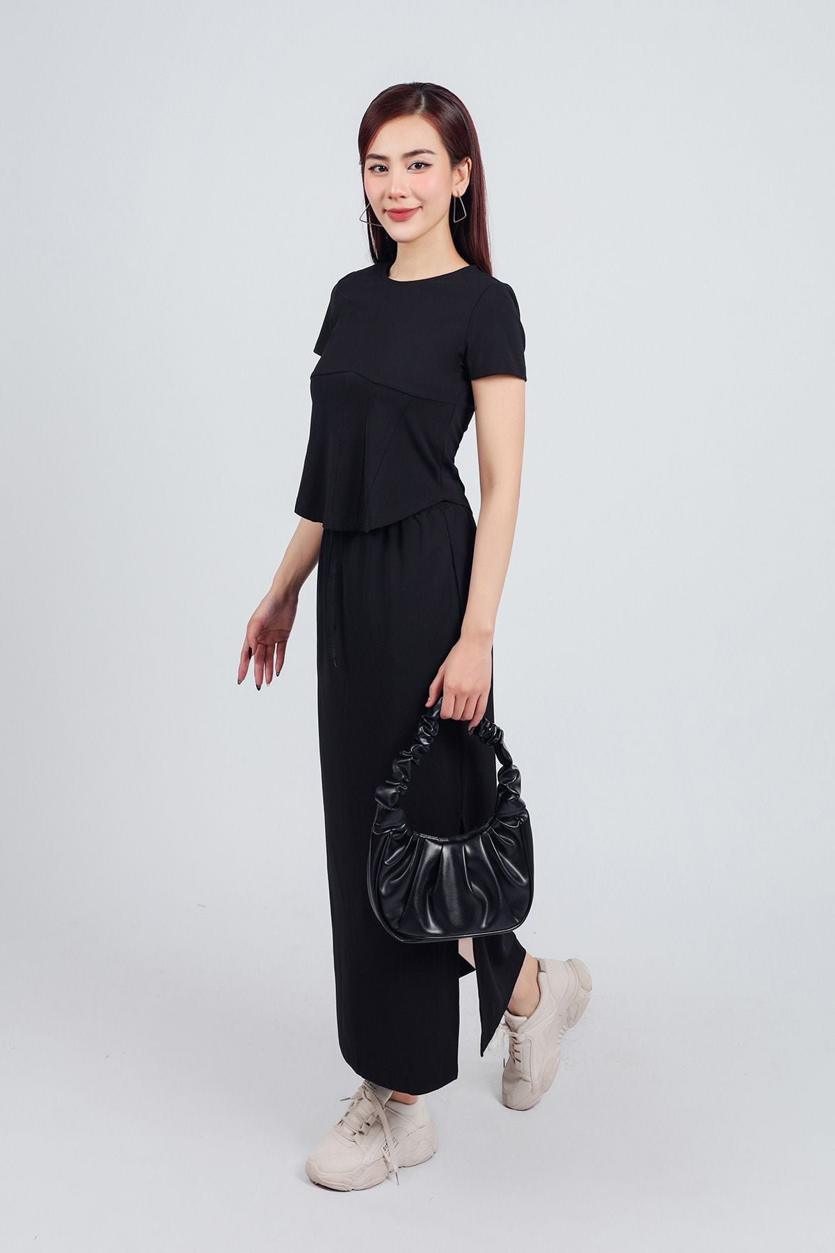 BAT33051 - Áo thun vải cotton dáng ôm cổ tròn tay ngắn thân áo trang trí hoạ tiết in cao cấp - PANTIO