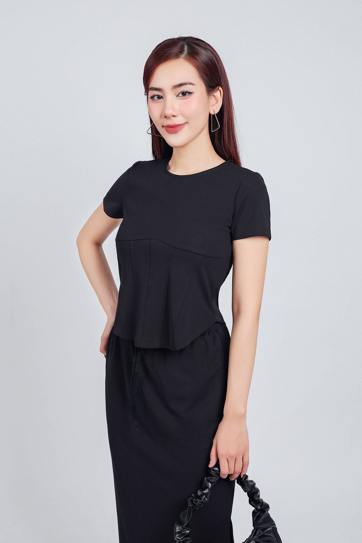 BAT33051 - Áo thun vải cotton dáng ôm cổ tròn tay ngắn thân áo trang trí hoạ tiết in cao cấp - PANTIO