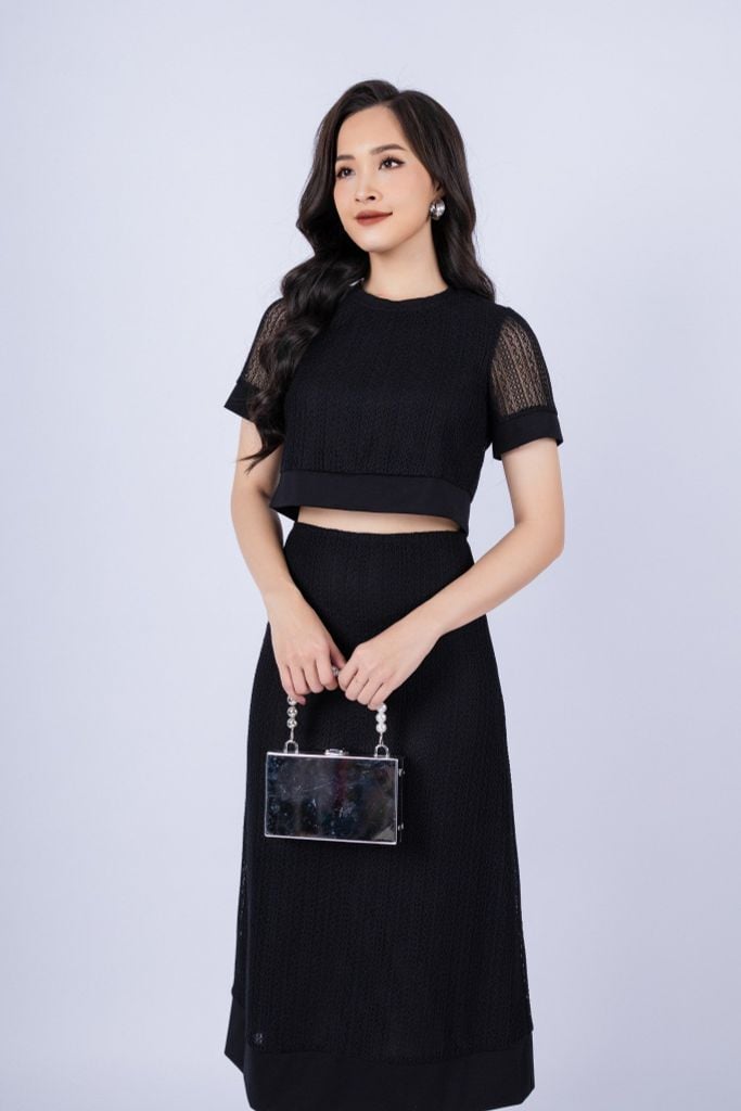 BAT33052 - Áo kiểu công sở vải len sợi dáng croptop cổ tròn - PANTIO