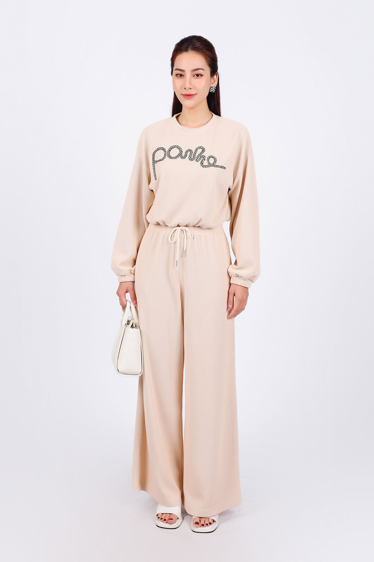 BAT93286 - Áo bộ thể thao vải len dáng lửng cổ tròn tay rộng gấu áo bo chun thân áo hoạ tiết thời trang - PANTIO