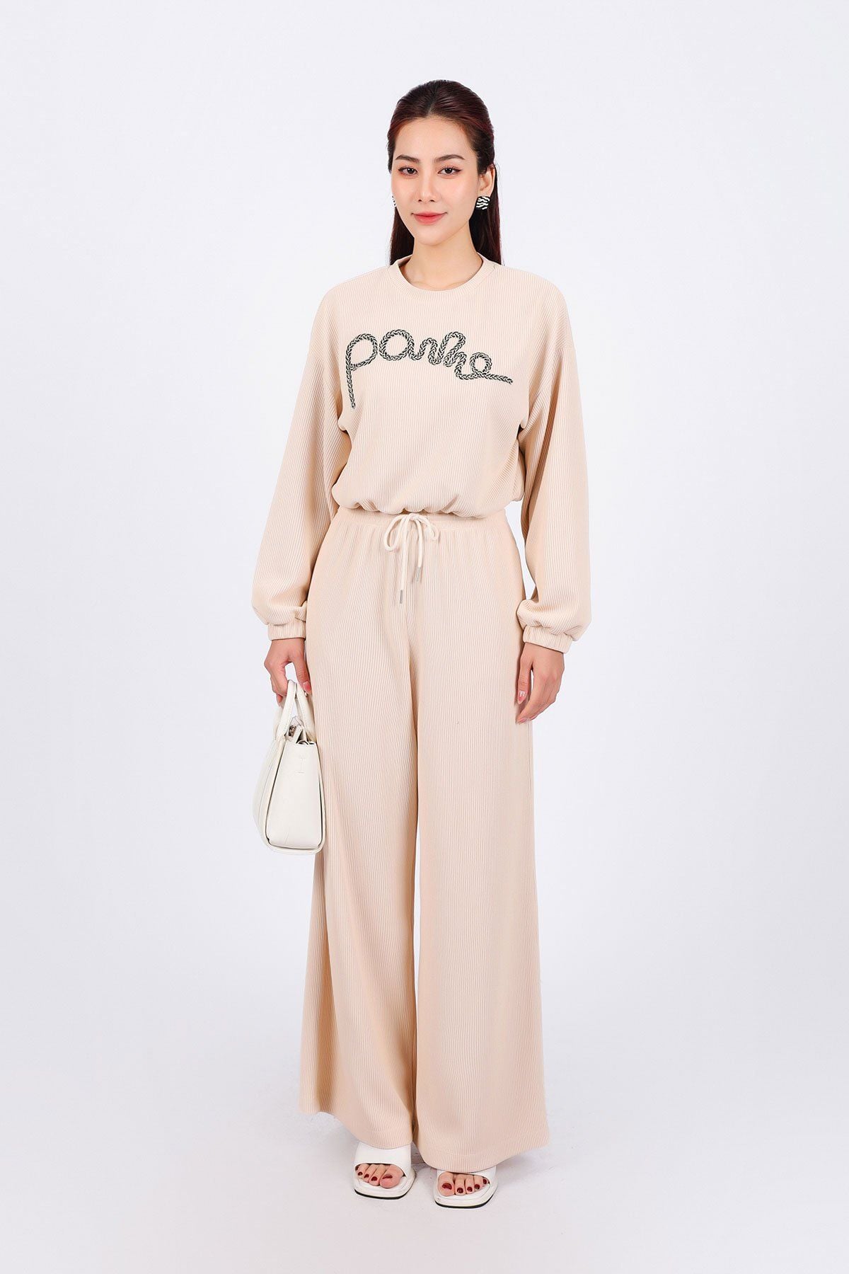 BAT93286 - Áo bộ thể thao vải len dáng lửng cổ tròn tay rộng gấu áo bo chun thân áo hoạ tiết thời trang - PANTIO